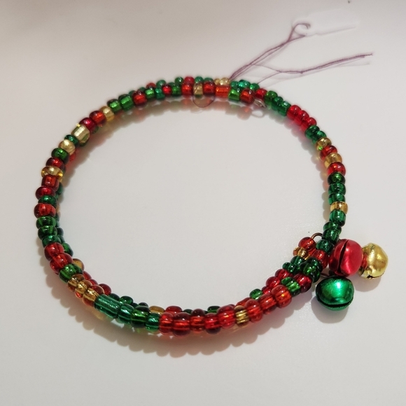 Hand Crafted Christmas Wrap Bracelet Jingle Bells Red Green Gold Memory Wire - Picture 1 of 6